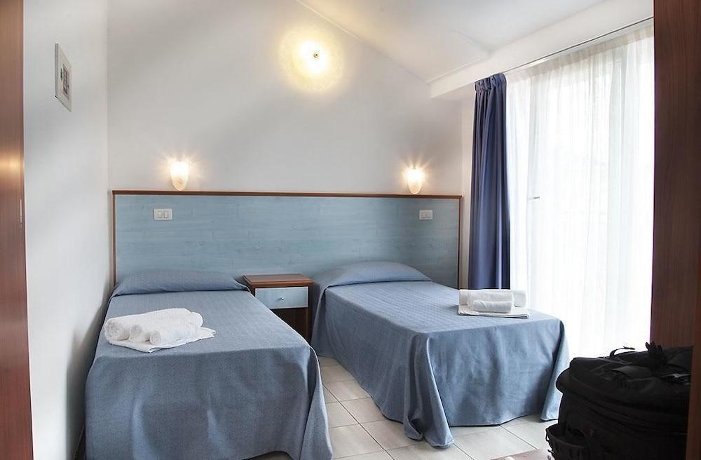 Hotel Brienz Bellaria-Igea Marina Exteriör bild
