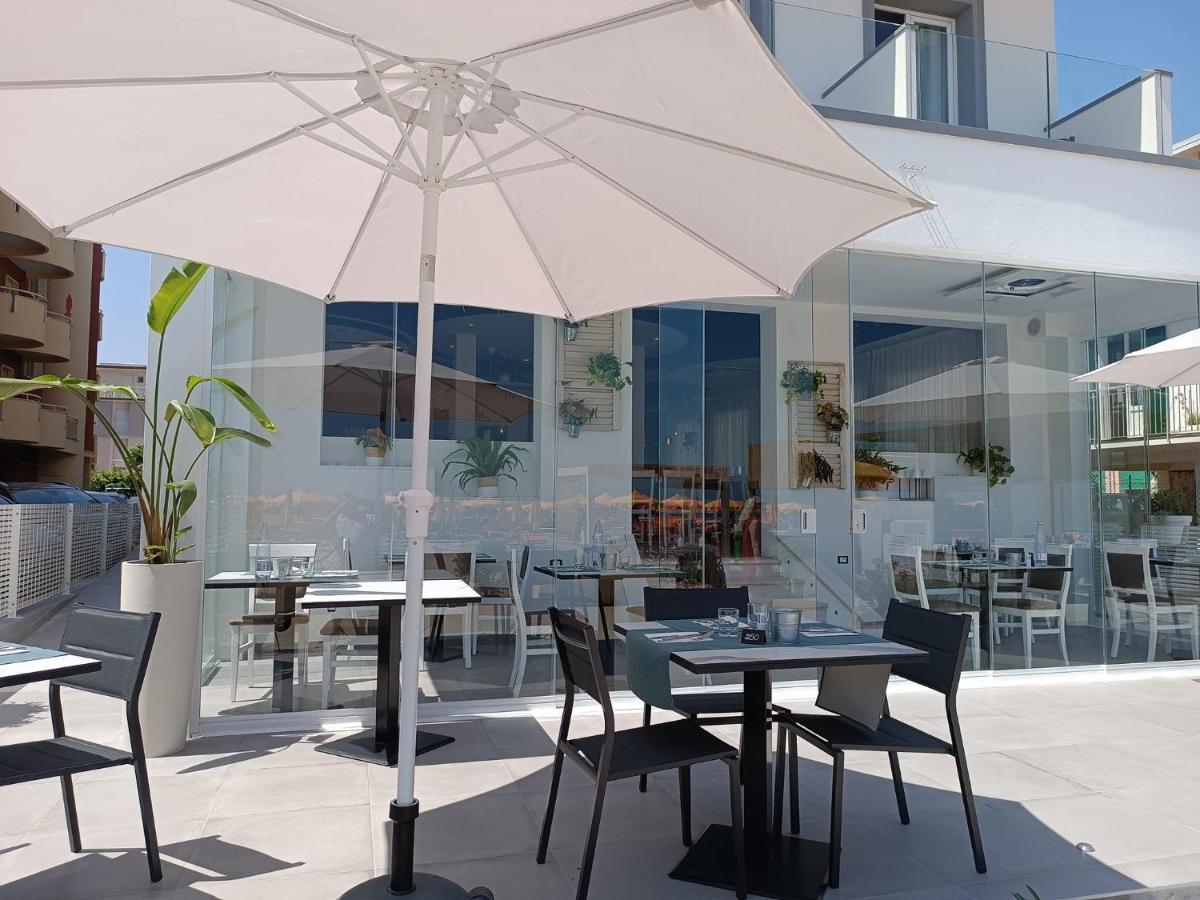 Hotel Brienz Bellaria-Igea Marina Exteriör bild