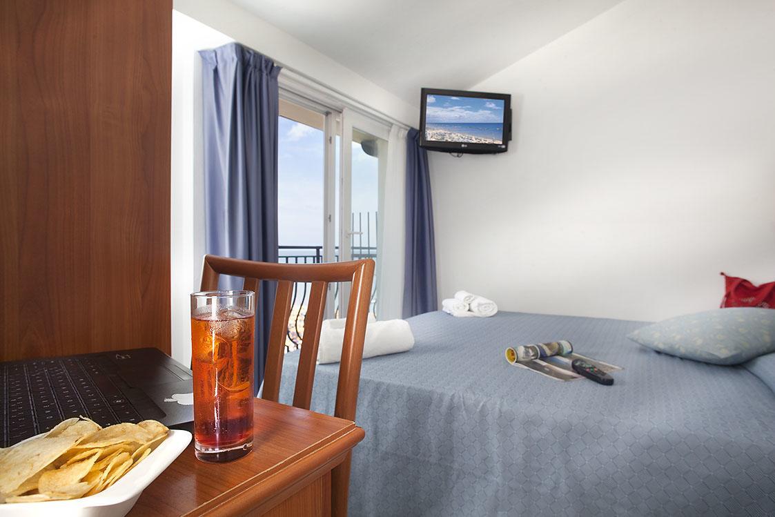 Hotel Brienz Bellaria-Igea Marina Exteriör bild